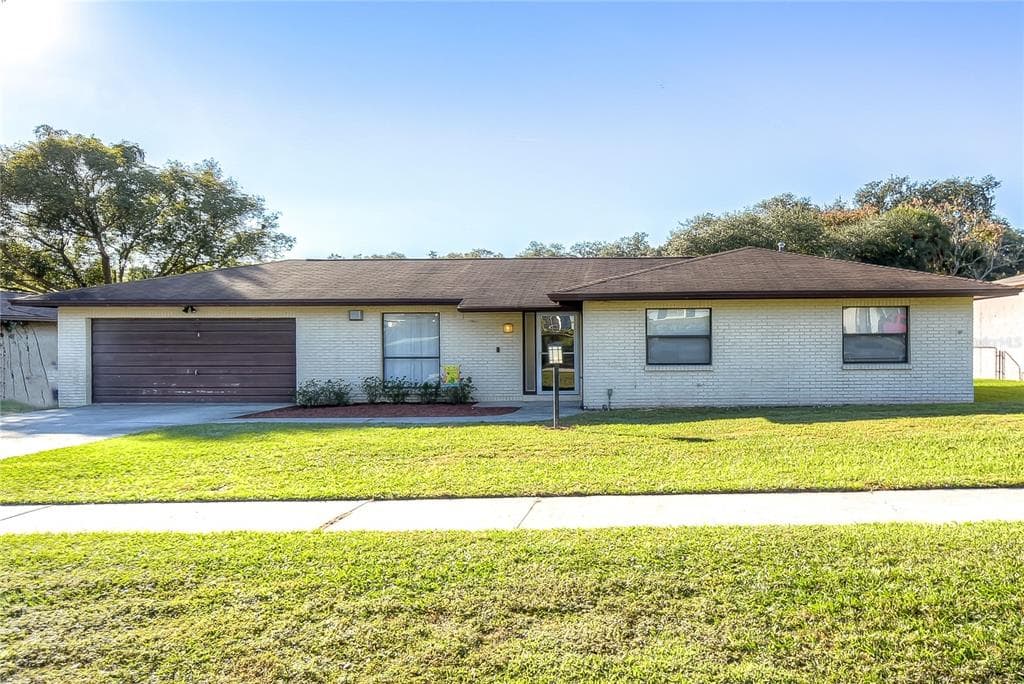 808 CHESS PLACE SEFFNER, FL 33584