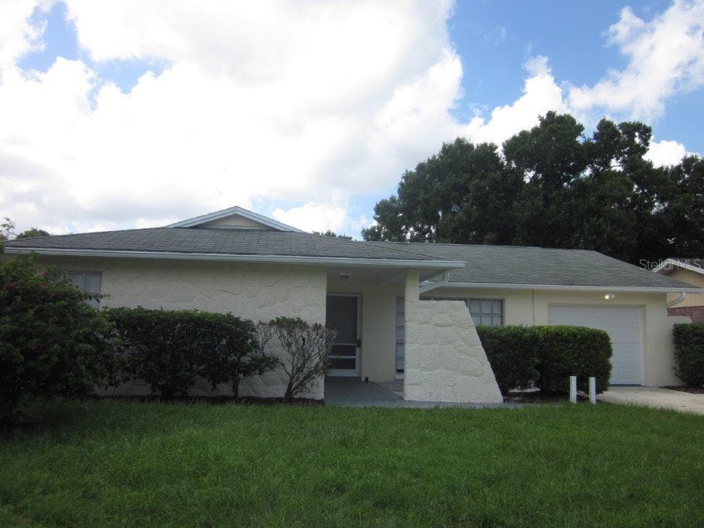 5020 LANDSMAN AVENUE TAMPA, FL 33625