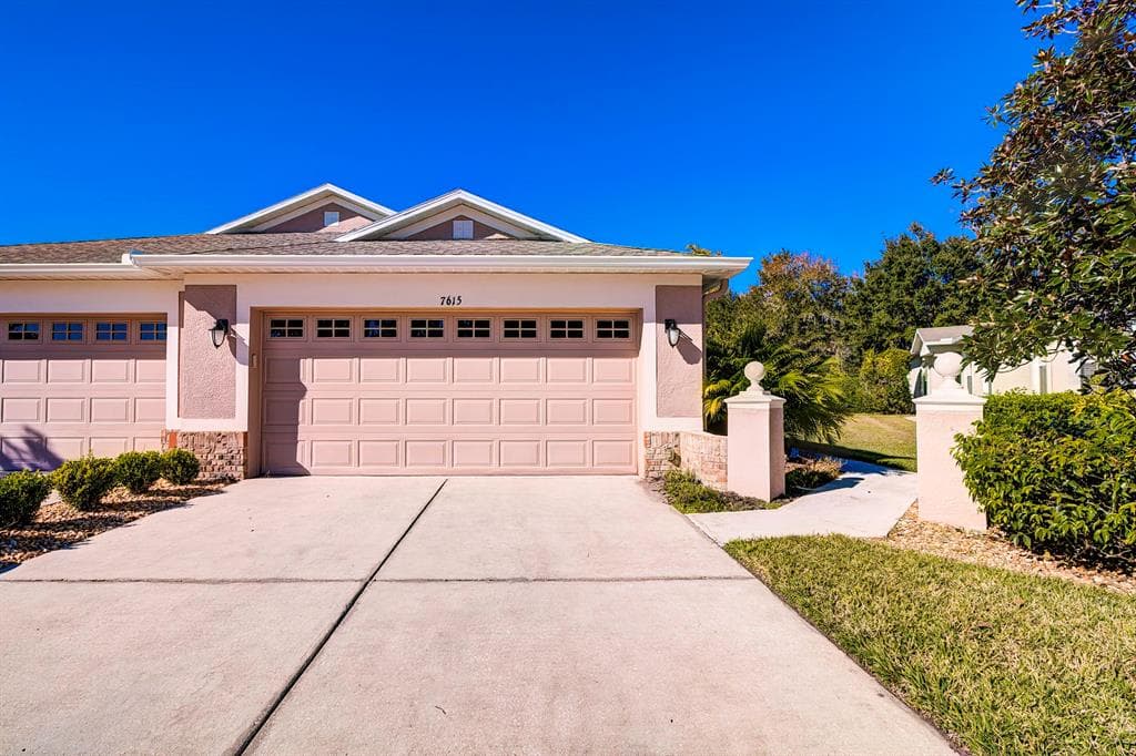 7615 HELEN WHITE LANE LAND O LAKES, FL 34637