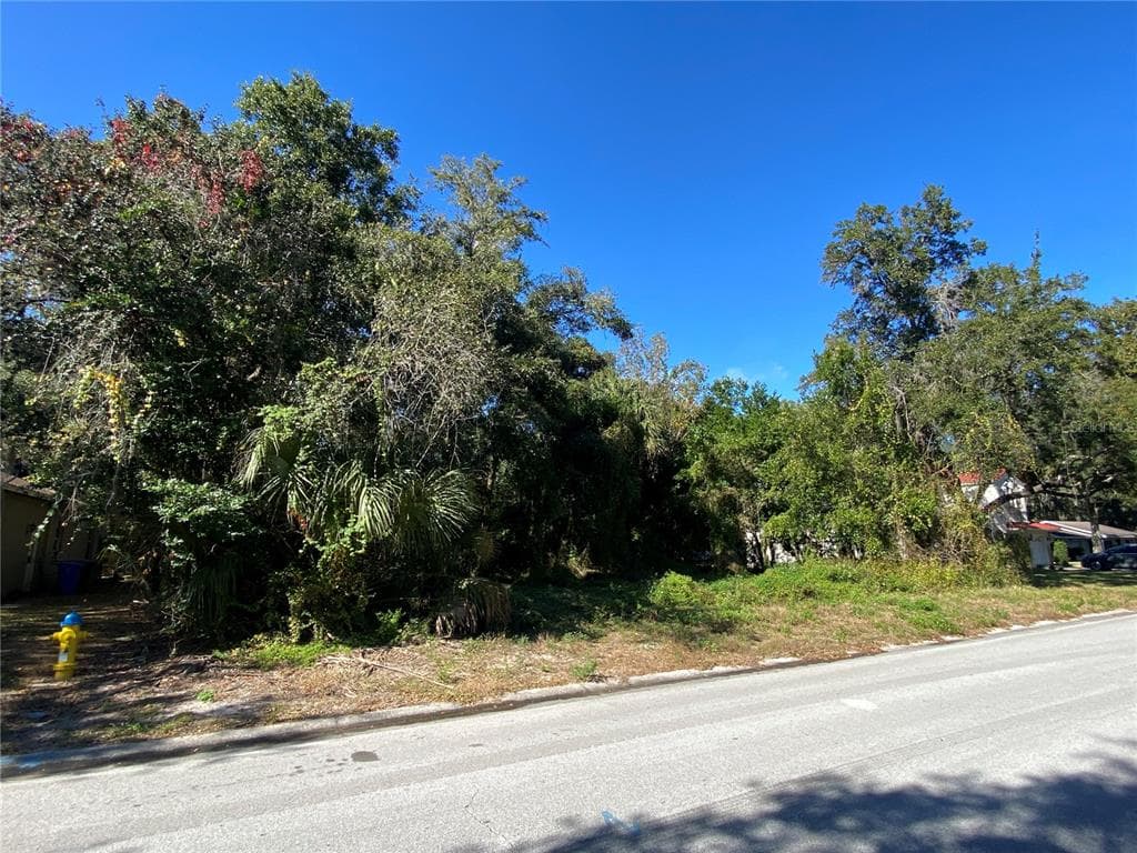 8510 DEE CIRCLE RIVERVIEW, FL 33569