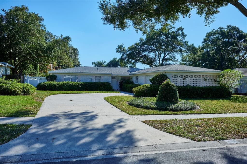 758 PEARL CIRCLE BRANDON, FL 33510