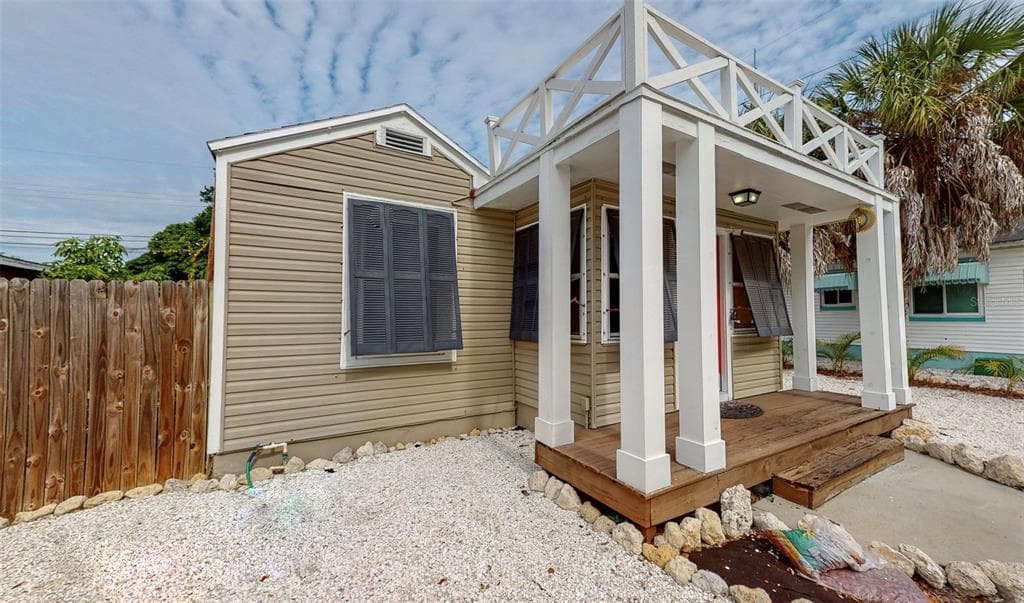 5205 9TH AVENUE S GULFPORT, FL 33707