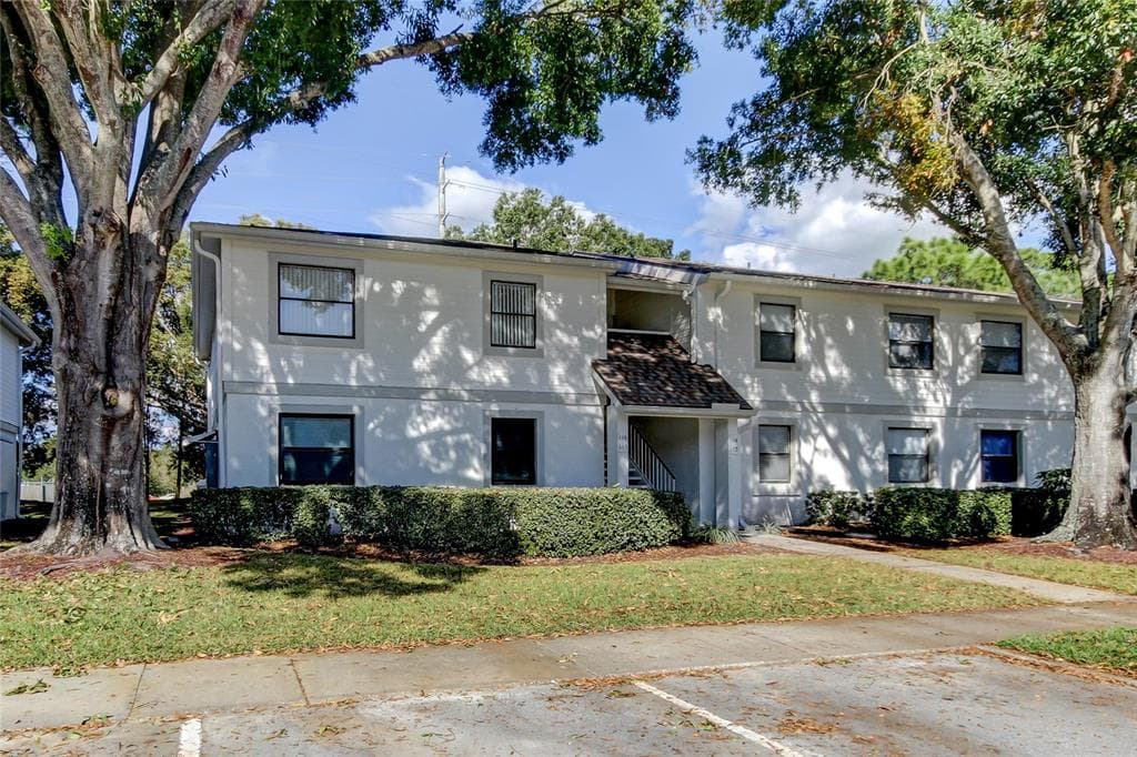 115 MEADOW LANE UNIT 2 OLDSMAR, FL 34677