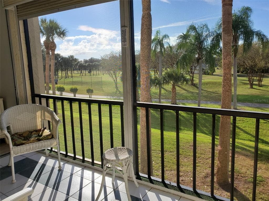 12200 VONN ROAD UNIT 2206 LARGO, FL 33774