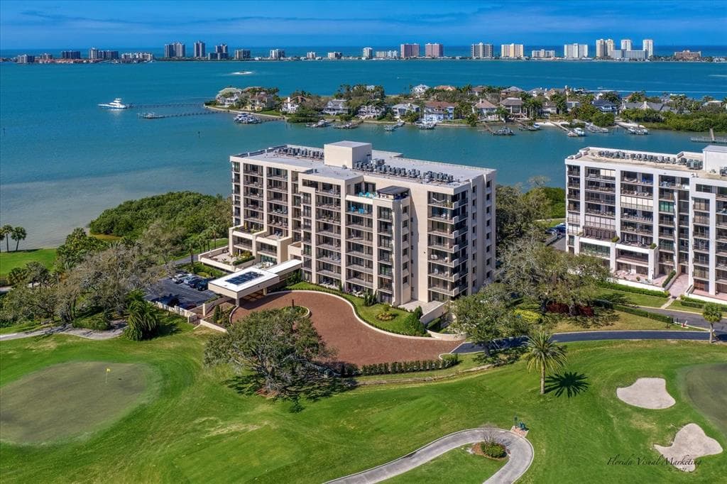 4 BELLEVIEW BOULEVARD UNIT 205 BELLEAIR, FL 33756