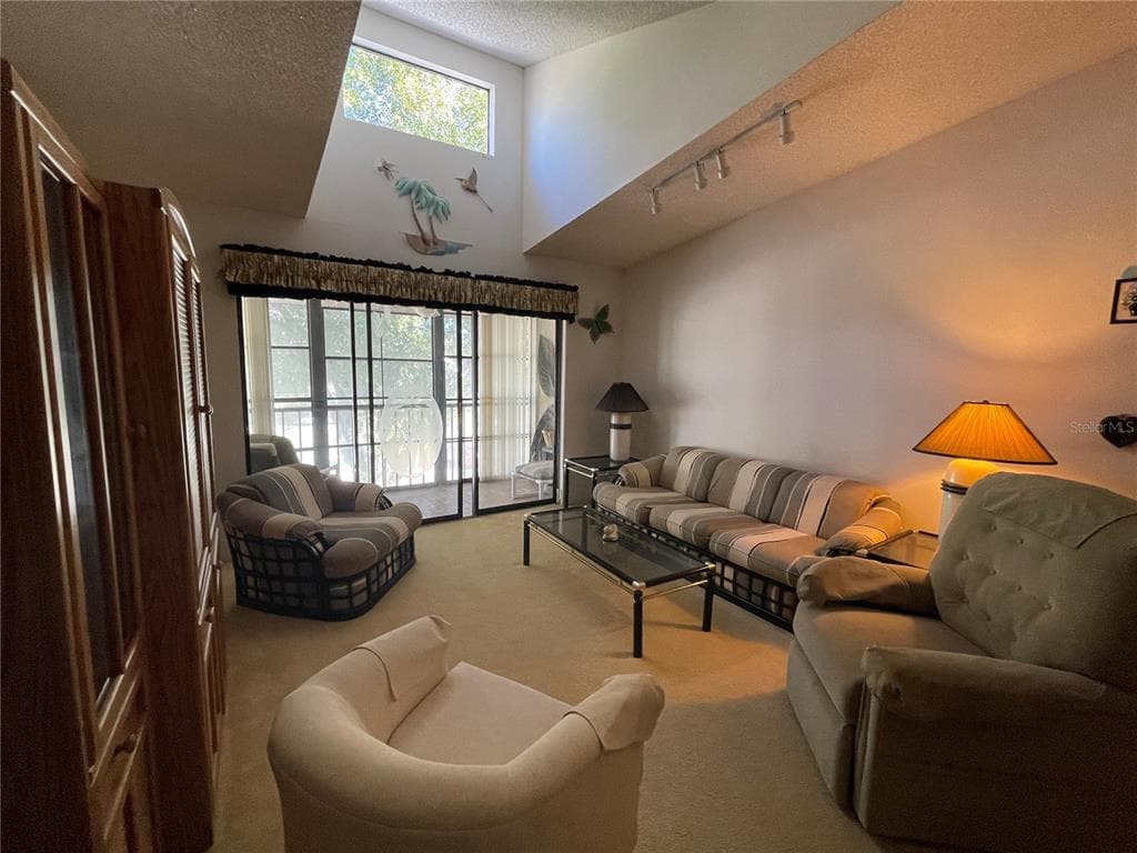 3134 LAKE PINE WAY UNIT D3 TARPON SPRINGS, FL 34688