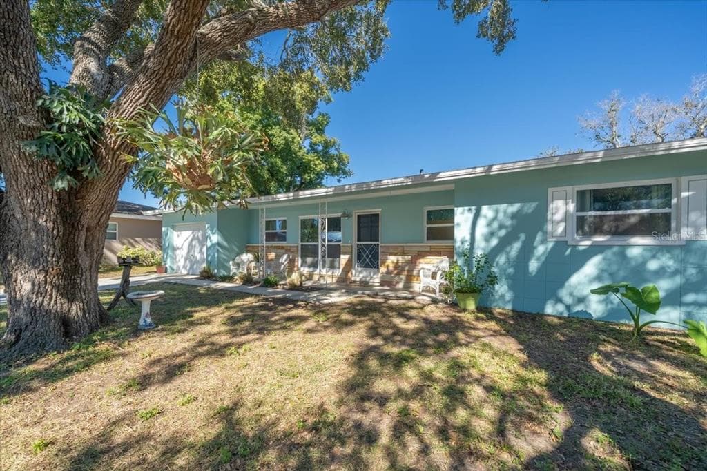10429 124TH TERRACE LARGO, FL 33773