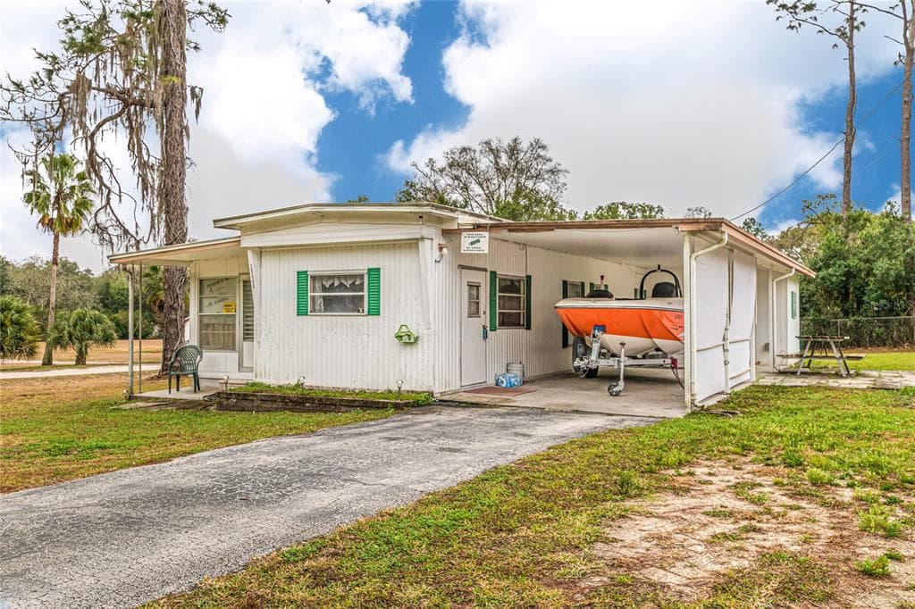 39444 RUSBE DRIVE ZEPHYRHILLS, FL 33540