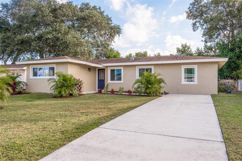 2343 CHAUCER STREET CLEARWATER, FL 33765