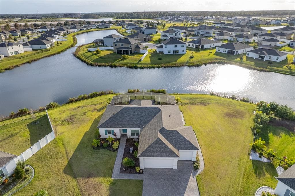 300 GRANITE PLACE KISSIMMEE, FL 34758