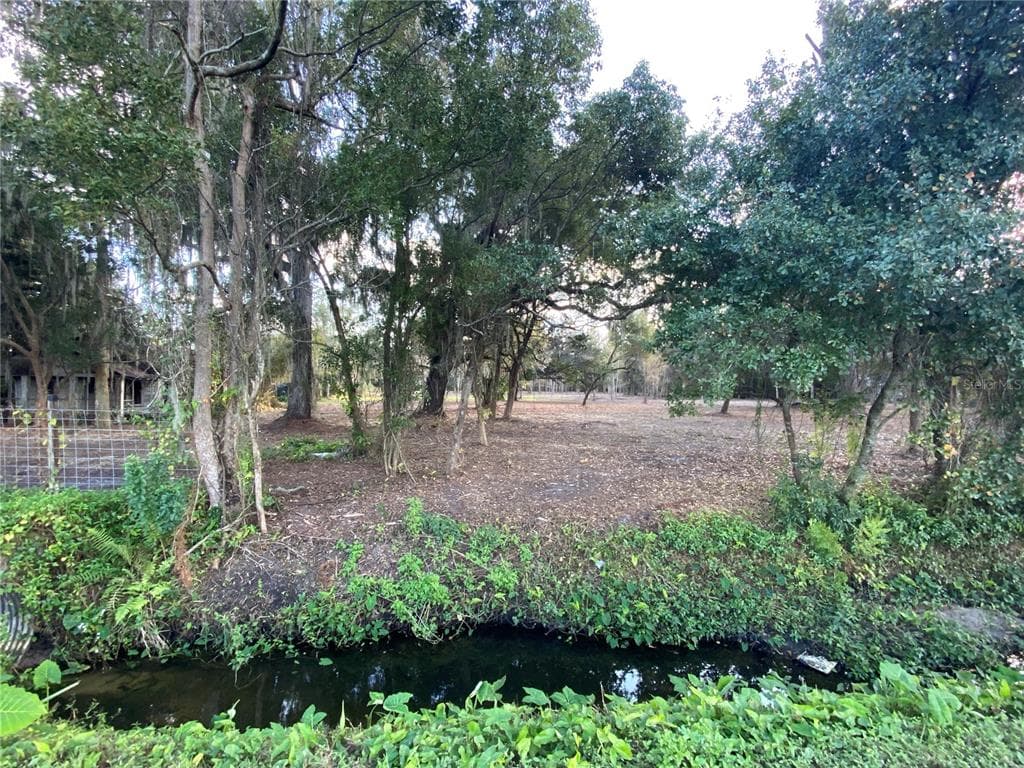 13043 TOM GALLAGHER ROAD DOVER, FL 33527