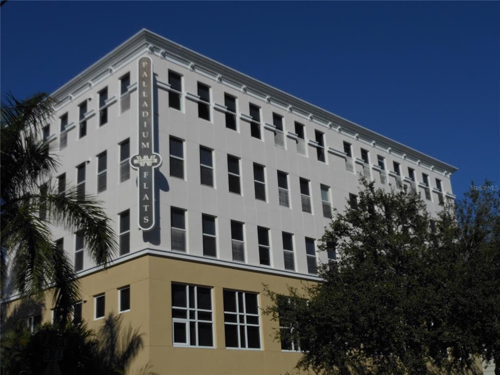 205 5TH AVENUE N UNIT 402