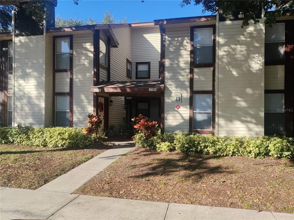 1568 NANTUCKET COURT UNIT 1302 PALM HARBOR, FL 34683