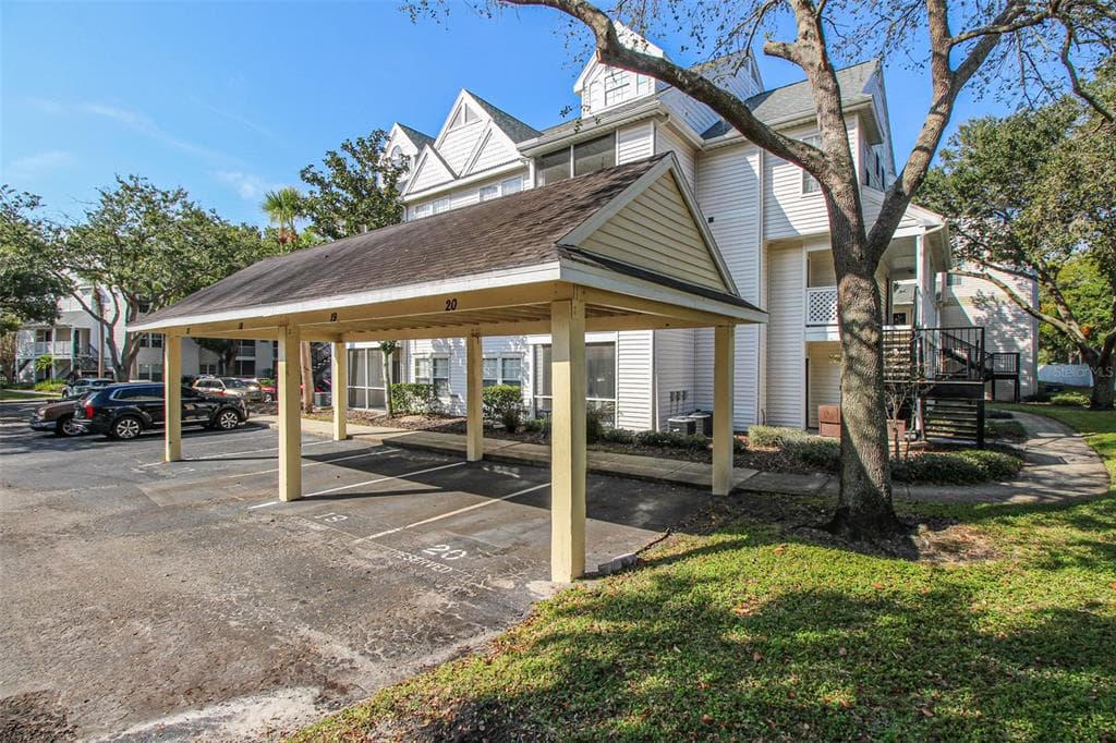 3311 HAVILAND COURT UNIT 204 PALM HARBOR, FL 34684