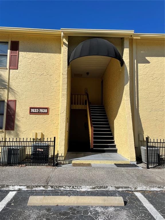 7632 DOLONITA DRIVE UNIT 7632