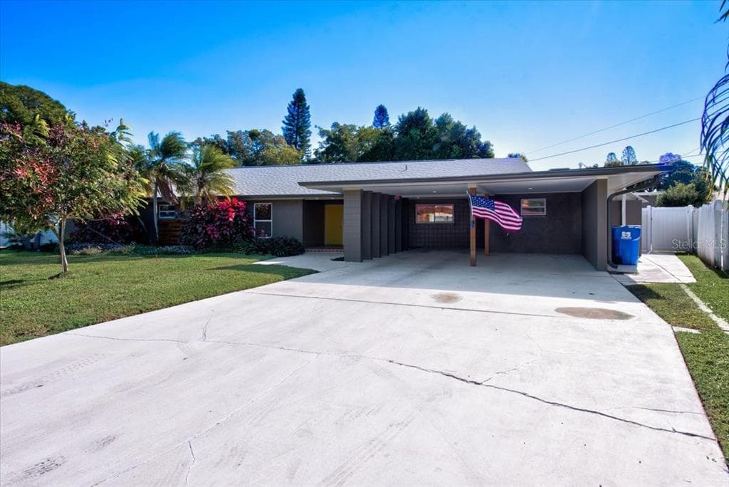 4122 51ST AVENUE S ST PETERSBURG, FL 33711