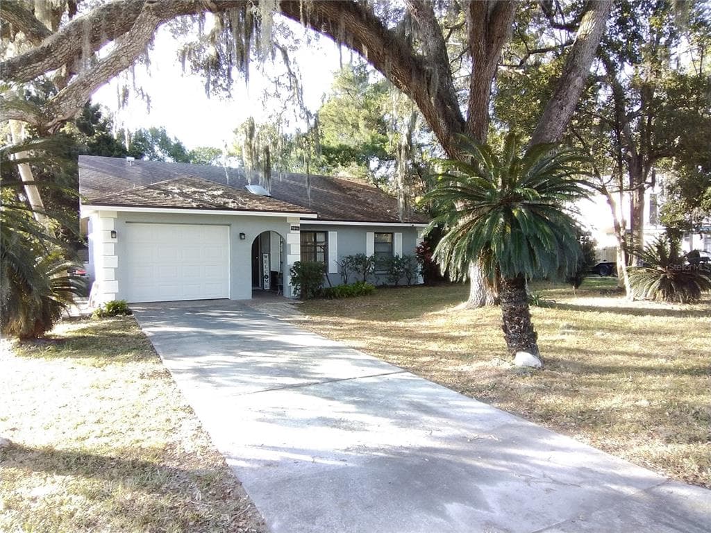 5844 MASSACHUSETTS AVENUE NEW PORT RICHEY, FL 34652