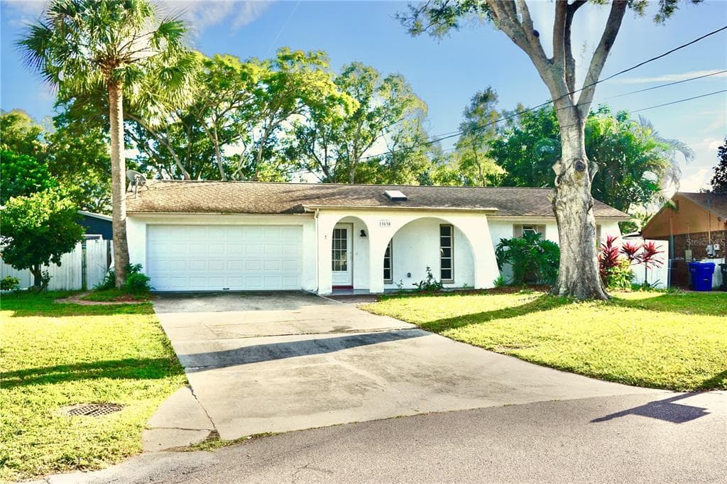 13630 CROFT DRIVE LARGO, FL 33774