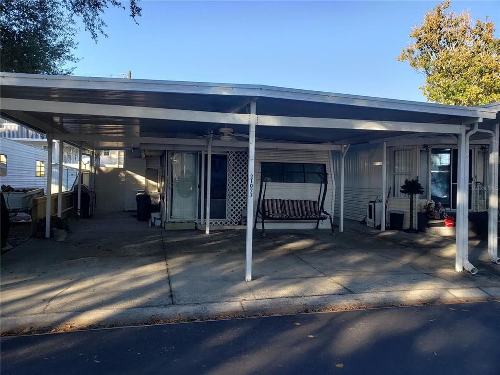 21073 LAZY DAYS CIRCLE LUTZ, FL 33558