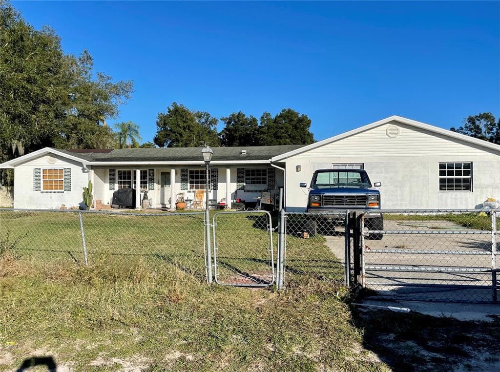 19944 US HIGHWAY 301 DADE CITY, FL 33523