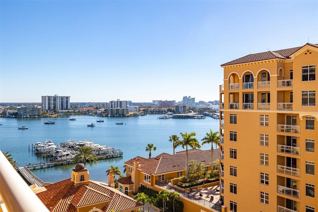 521 MANDALAY AVENUE UNIT 903 CLEARWATER, FL 33767