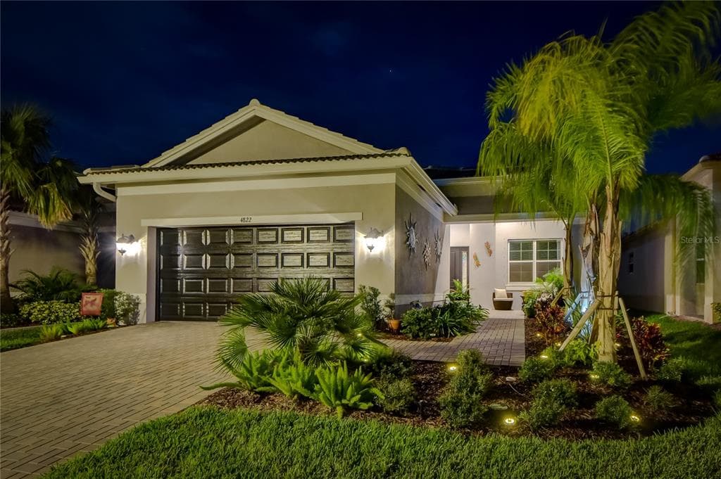 4822 SEVILLA SHORES DRIVE WIMAUMA, FL 33598