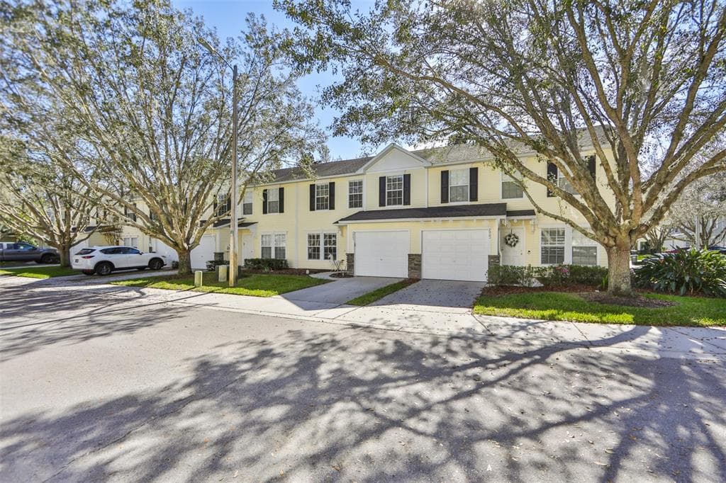 2903 AMBER OAK DRIVE VALRICO, FL 33594