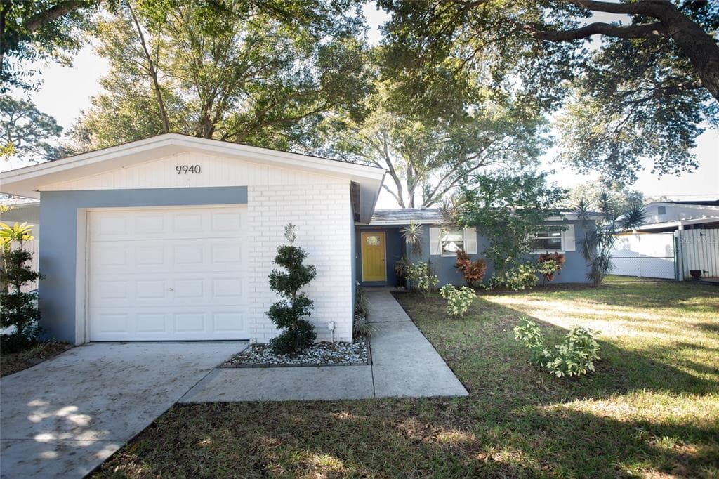 9940 67TH STREET N PINELLAS PARK, FL 33782