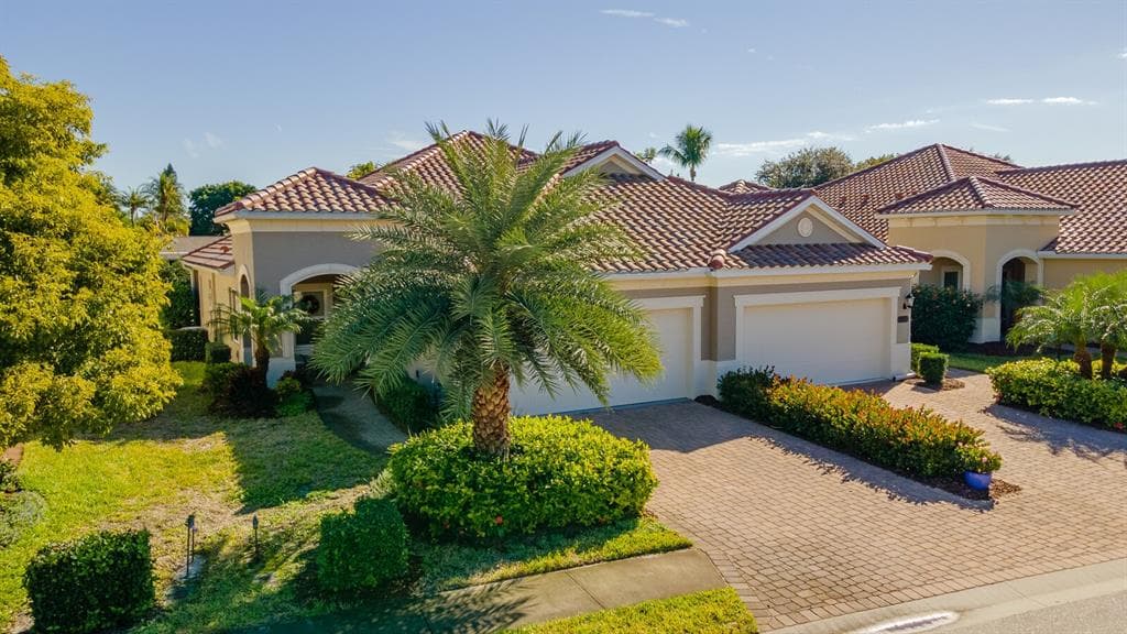 1217 CALLE GRAND STREET BRADENTON, FL 34209