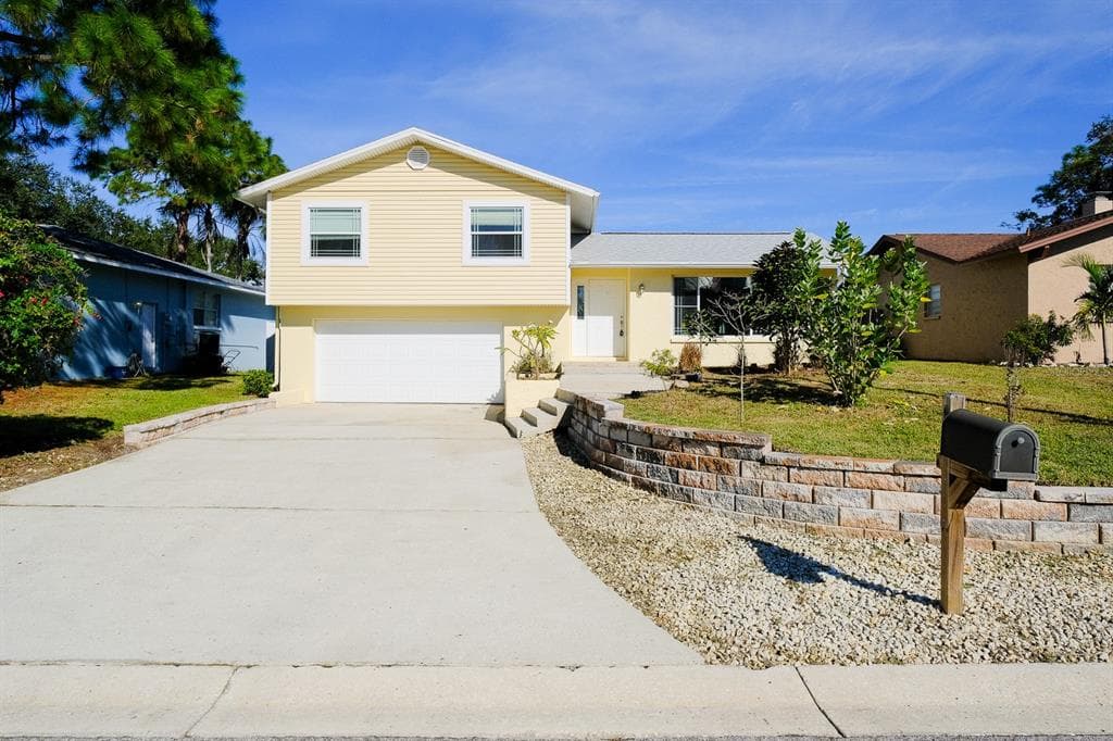 105 SUNRISE DRIVE PALM HARBOR, FL 34683
