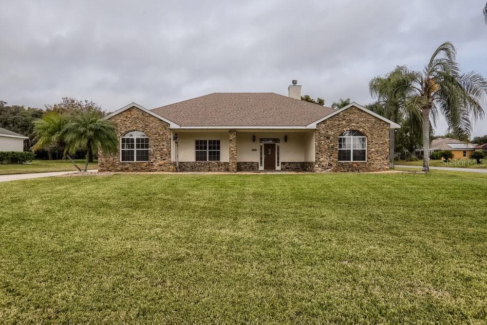 3201 SITE TO SEE AVENUE EUSTIS, FL 32726