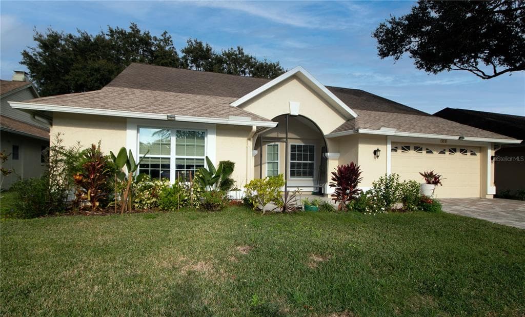9539 PEBBLE GLEN AVENUE TAMPA, FL 33647