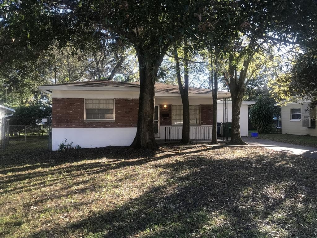 818 W FRIBLEY STREET TAMPA, FL 33603