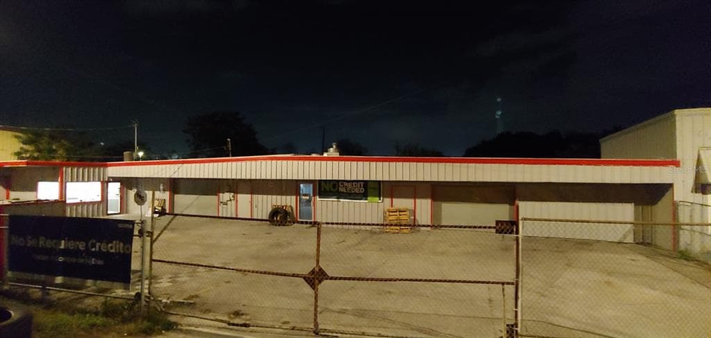 8006 E BROADWAY AVENUE