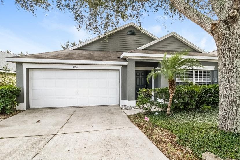 1036 LONGVILLE CIRCLE TAVARES, FL 32778