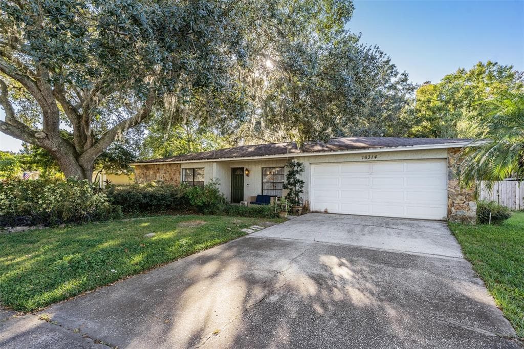 16314 E COURSE DRIVE TAMPA, FL 33624
