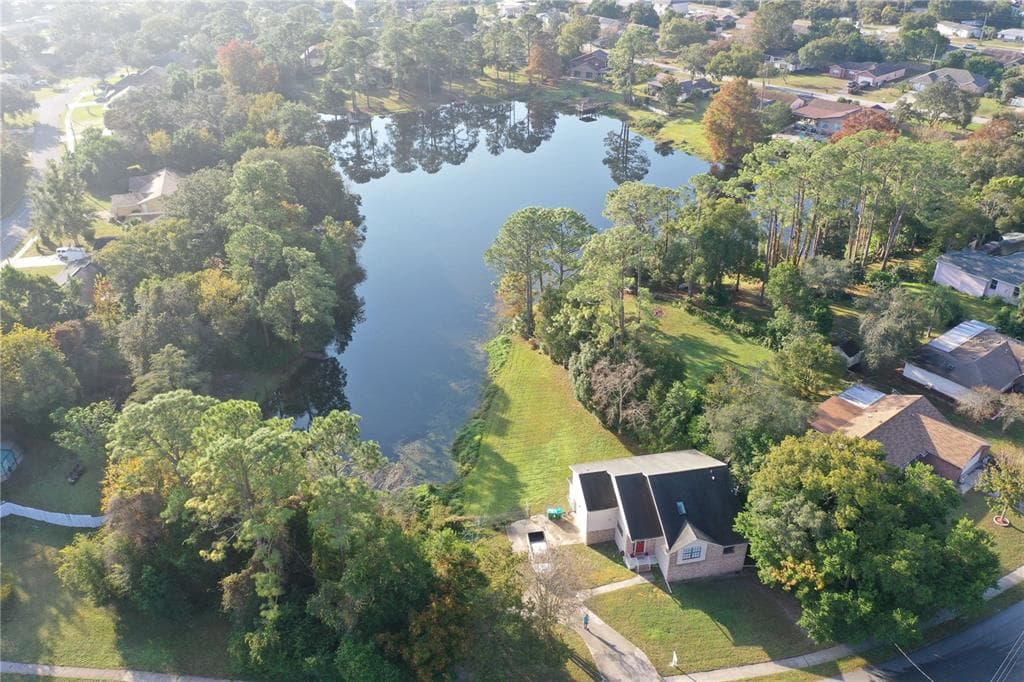 1383 FREEPORT DRIVE DELTONA, FL 32725