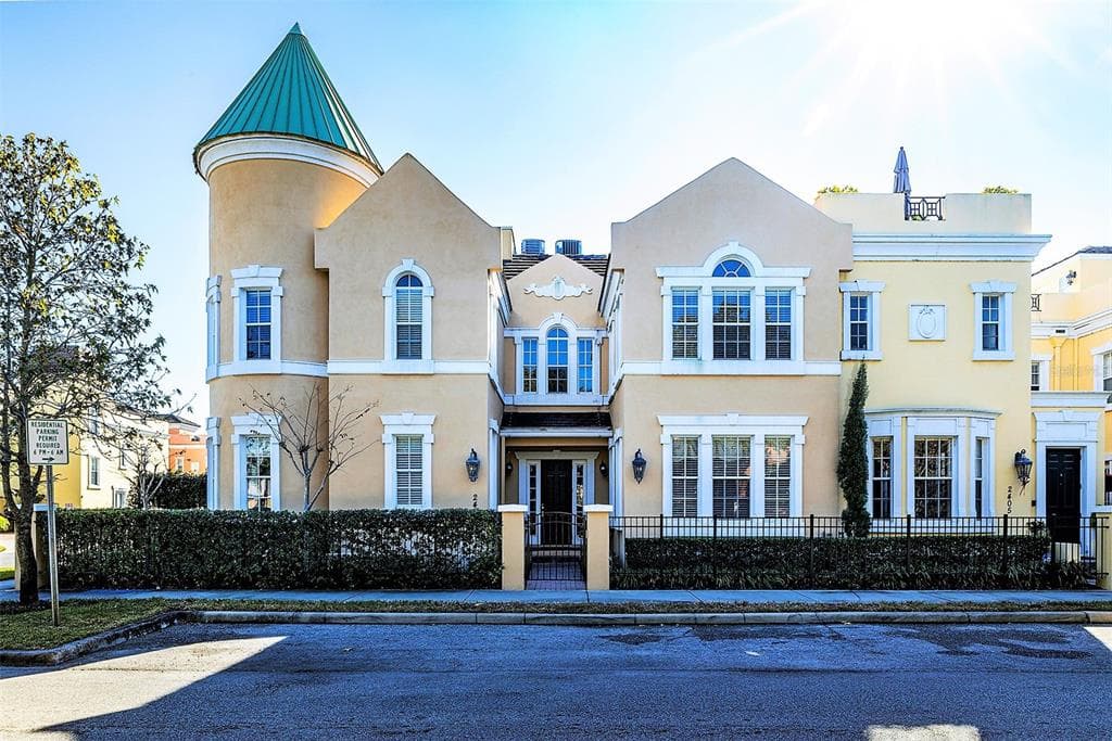 2401 VICTORIA GARDENS LANE TAMPA, FL 33609