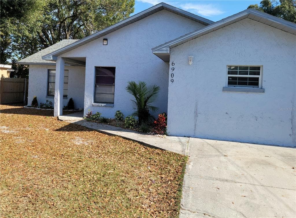 6909 N CLEARVIEW AVENUE TAMPA, FL 33614