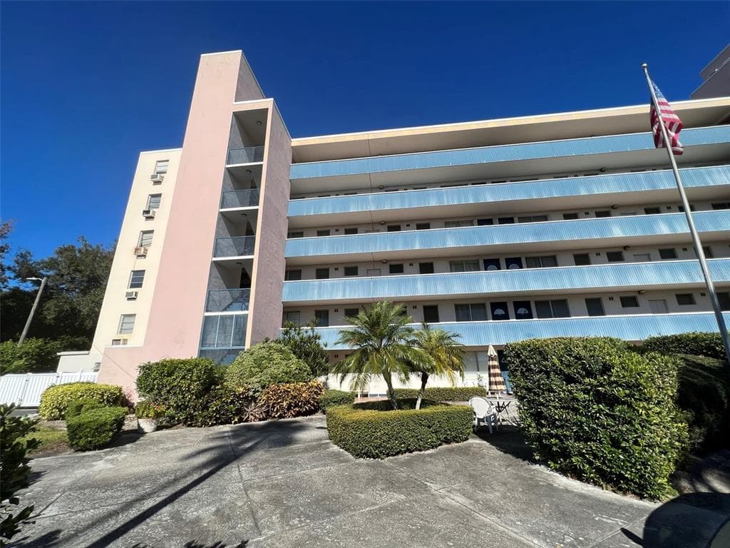 200 N BETTY LN UNIT 3E