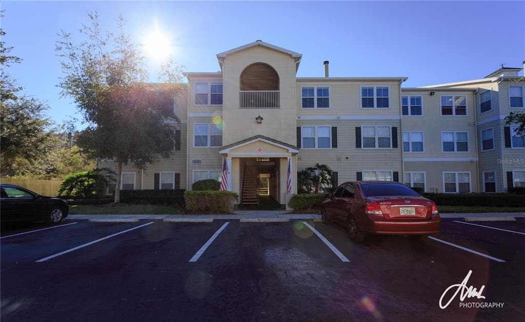 18441 BRIDLE CLUB DRIVE UNIT 18441 TAMPA, FL 33647