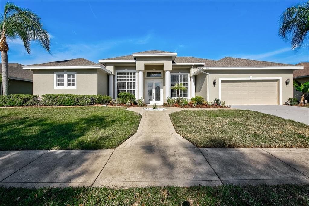 2301 CHESTERFIELD CIRCLE LAKELAND, FL 33813
