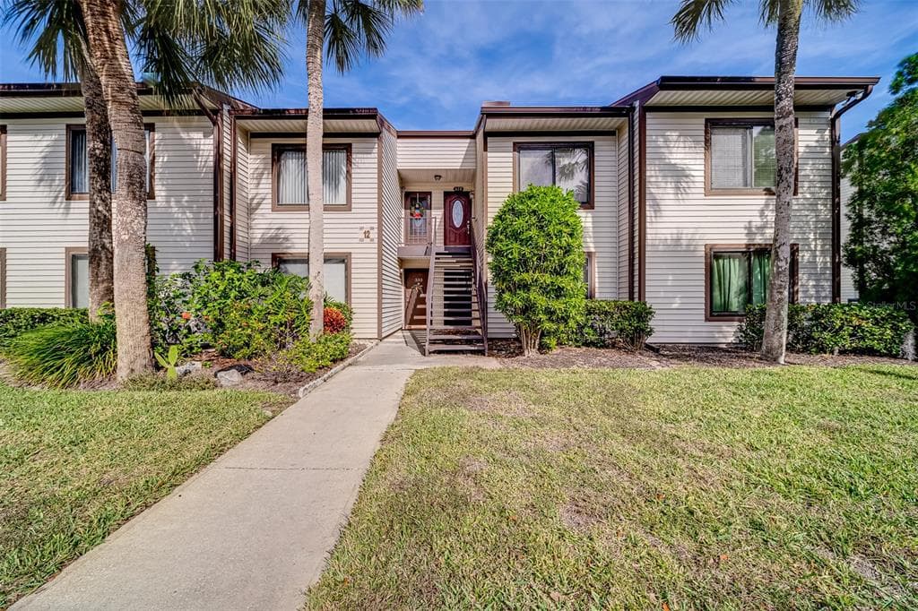 339 MOORINGS COVE DRIVE UNIT 12E TARPON SPRINGS, FL 34689