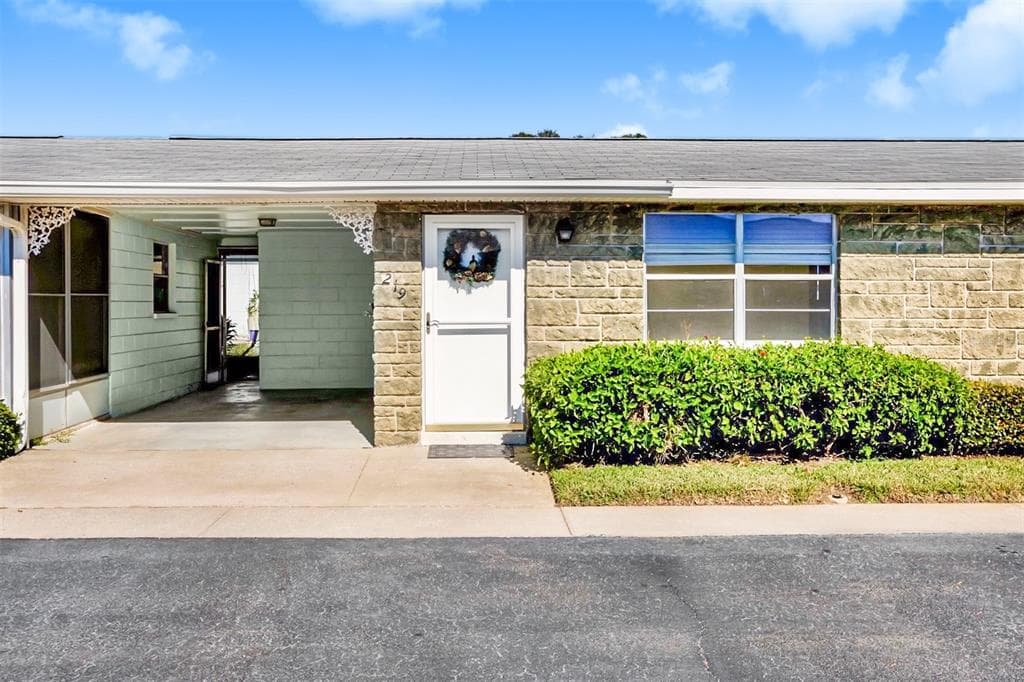 12400 PARK BOULEVARD UNIT 219 SEMINOLE, FL 33772