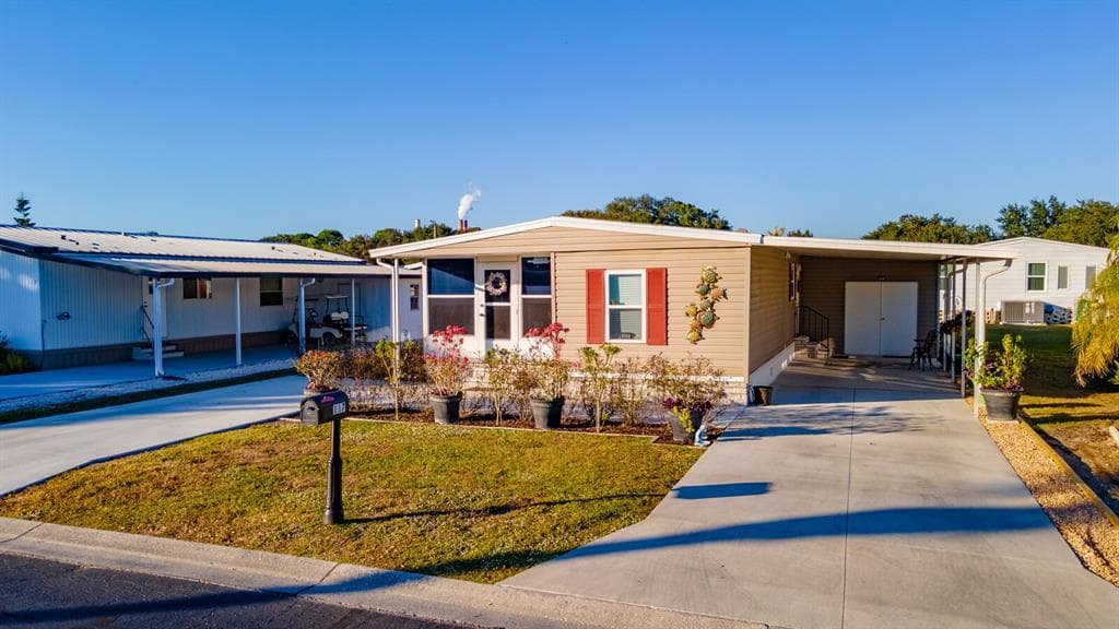117 S SAINT THOMAS CIRCLE APOLLO BEACH, FL 33572