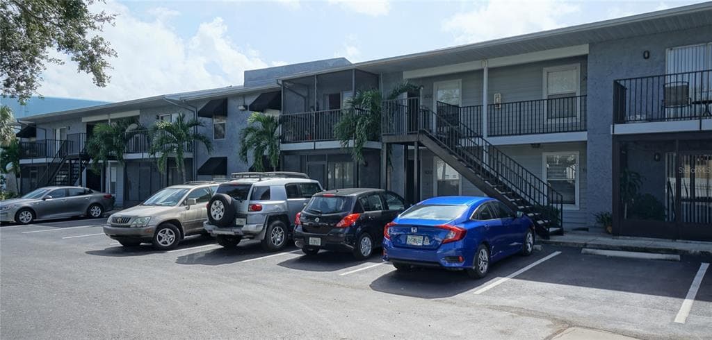 3712 W WISCONSIN AVENUE UNIT 104 TAMPA, FL 33611