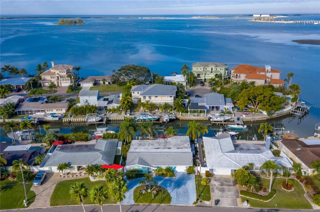 2244 LAGOON DRIVE DUNEDIN, FL 34698