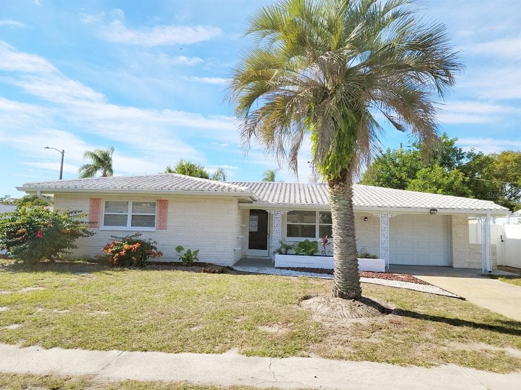 1829 HARPOON DRIVE HOLIDAY, FL 34690