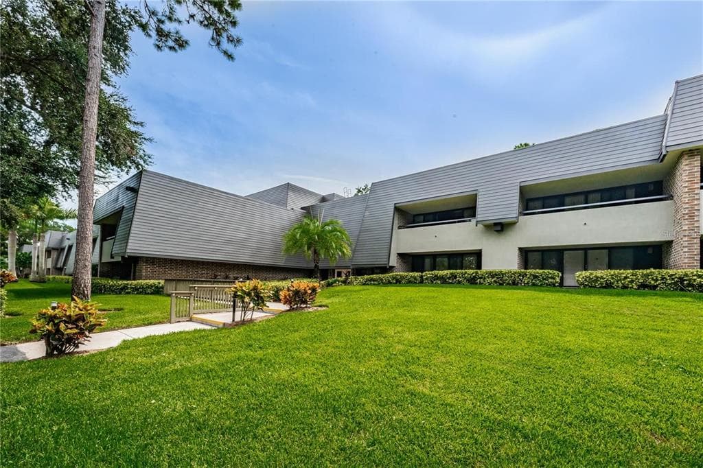 36750 US HIGHWAY 19 N UNIT 23-105 PALM HARBOR, FL 34684