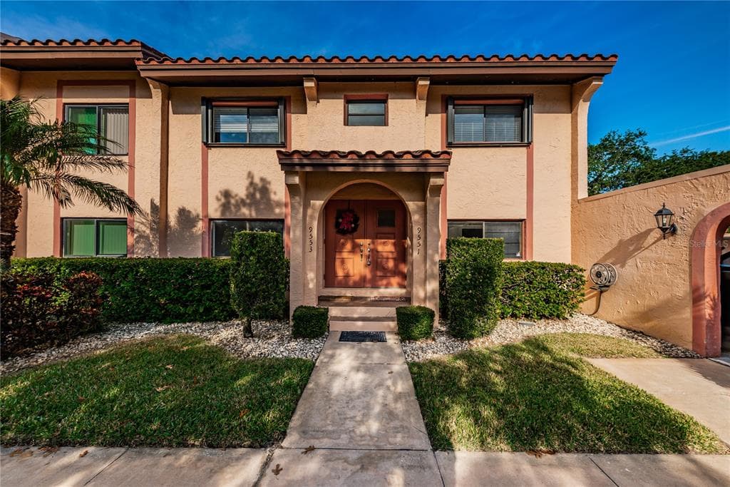 9551 86TH AVENUE UNIT 9551 SEMINOLE, FL 33777